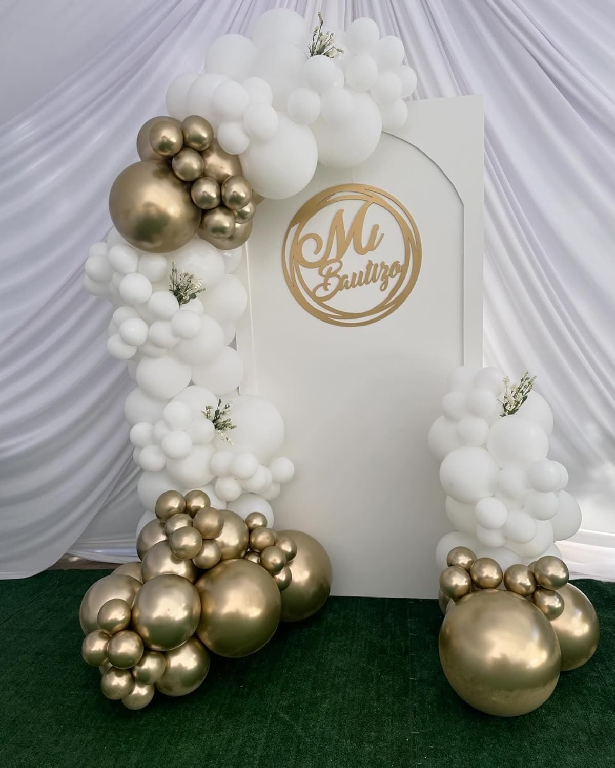 White and Gold Balloons Arch Kit, 124pcs White Gold Confetti Metallic Latex Balloons Arch for Baptism, Baby Shower, Birthday Party Decorations