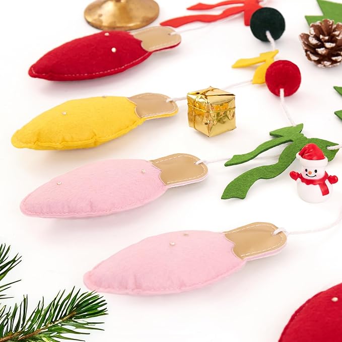 SUNBEAUTY Felt Christmas Garland, Pom Pom Garland Hanging Felt Balls Christmas Decorations,Red Green Christmas Ornaments Banner for Xmas Holiday Decorations,Indoor Outdoor Decor Home Party Supplies