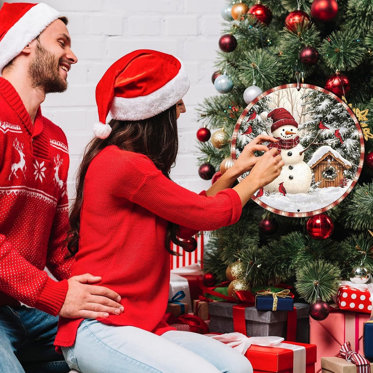 Round Christmas Metal Signs Vintage Snowman and Red Birds Tin Sign Metal Poster Christmas Snowman Sign for Bedroom Farmhouse Garage Wall Decor 12 * 12 in