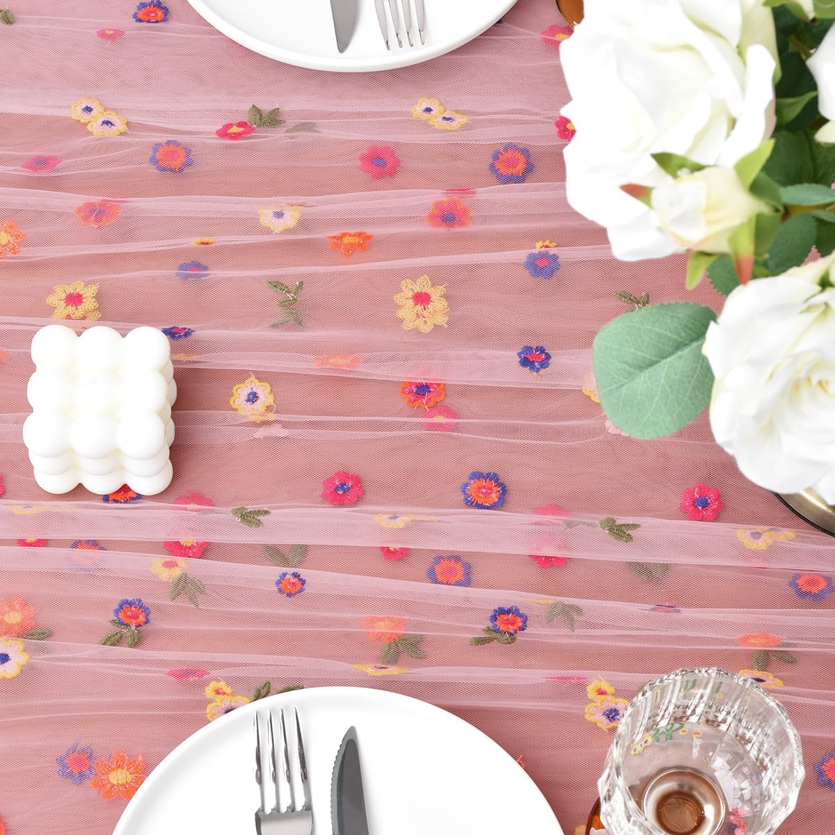 Joanlody Blushing Pink Embroidery Daisy Fall Thanksgiving Table Runner Florals Seasonal Tulle Table Runner Holiday Kitchen Dining Table Decoration for Home Party Indoor