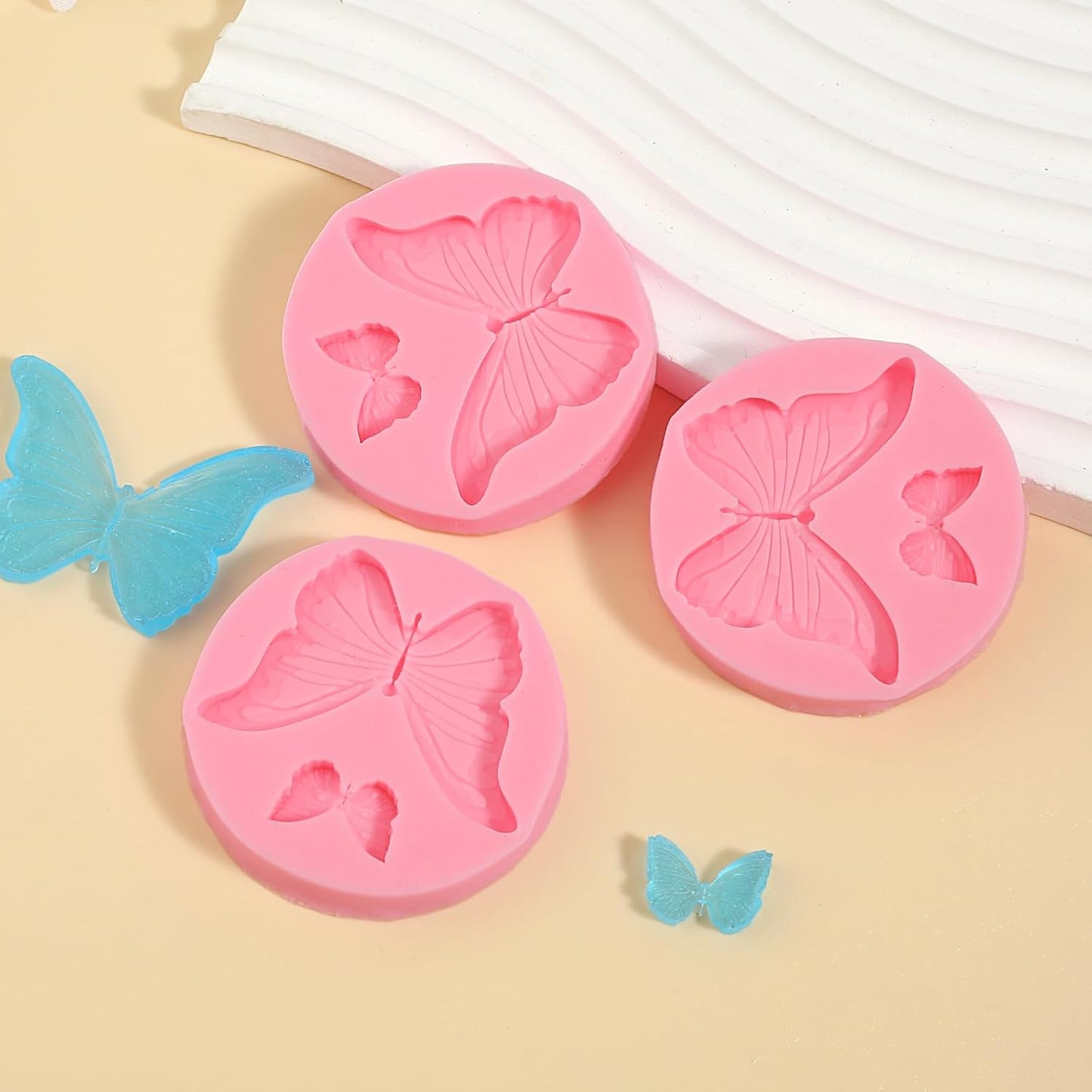 3 Pcs Butterfly Cake Decoration Fondant Molds, Exquisite Butterfly Chocolate Silicone Mold, for Wedding Birthday Cupcake Topping Flower Paste Biscuit Candy Dough Resin Pendant Clay
