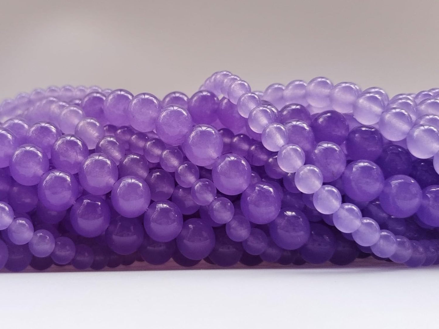 Stone Beads 6mm 140pcs Light Purple Chalcedony Beads Round Loose Gemstones Beads for Bracelet Necklace Jewelry Making (6mm, 60629 Light Purple Chalcedony)