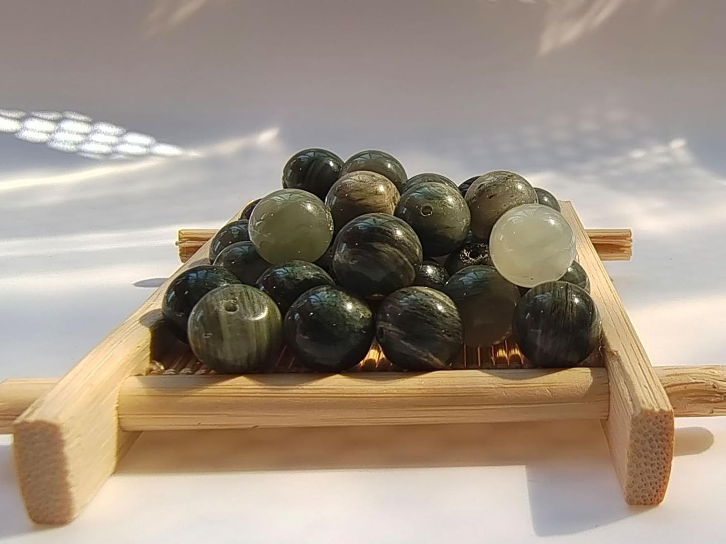 Stone Beads 10mm 60pcs Green Grass Jade Beads Round Loose Gemstones Beads for Bracelet Necklace Jewelry Making (10mm, 61013 Green Grass Jade)