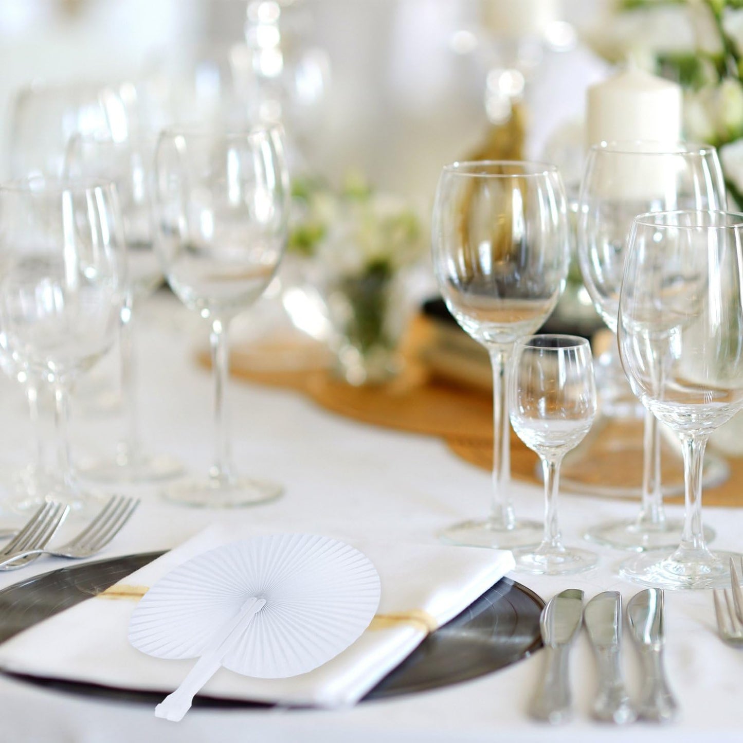 Pangda 24 Pack Folding Fans Round Paper Fans Assortment with Plastic Handle for Wedding Favor Party Bag Filler(White)