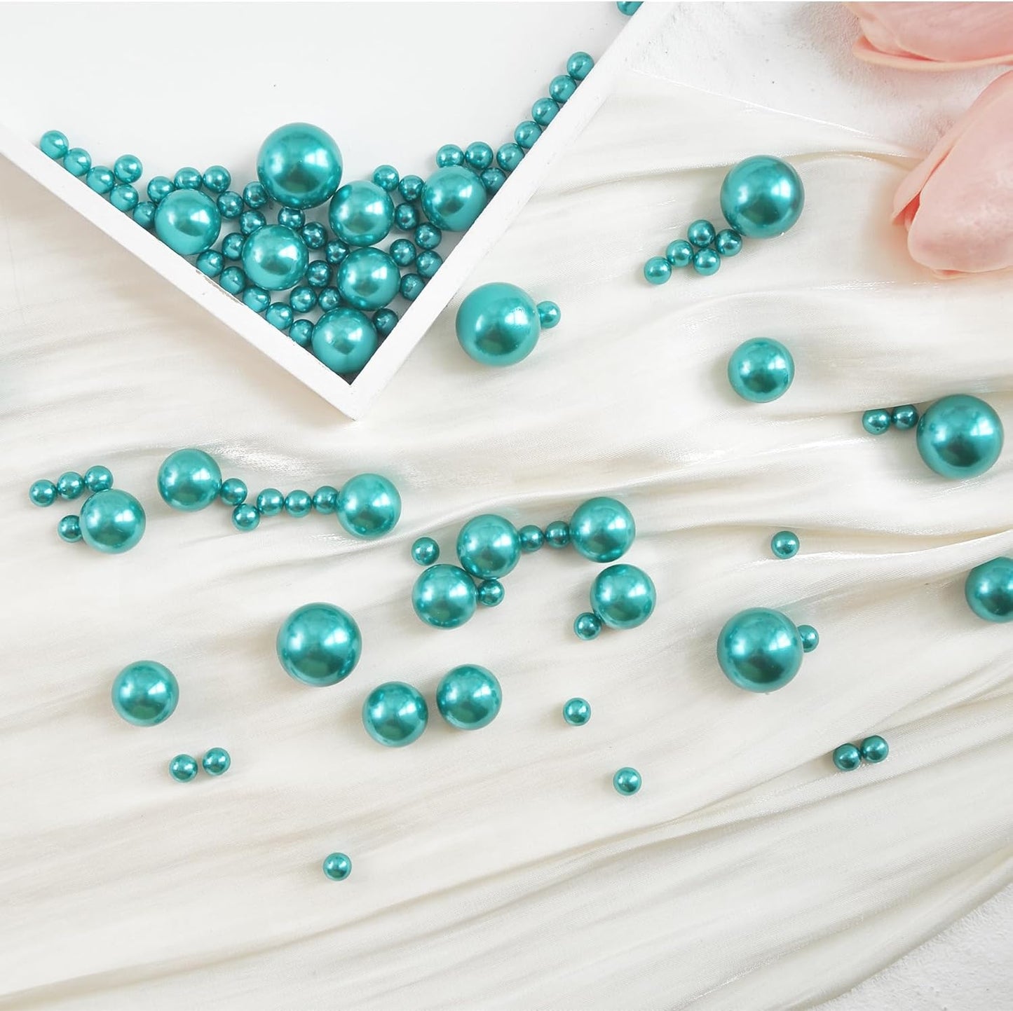 260Pcs Turquoise Glossy Beads for Centerpiece Decor, Artifical Pearls Vase Filler, Makeup Brush Beads, No Hole Round Pearl Beads for Wedding Birthday Christmas Party Home Decor(18mm 14mm 6mm)