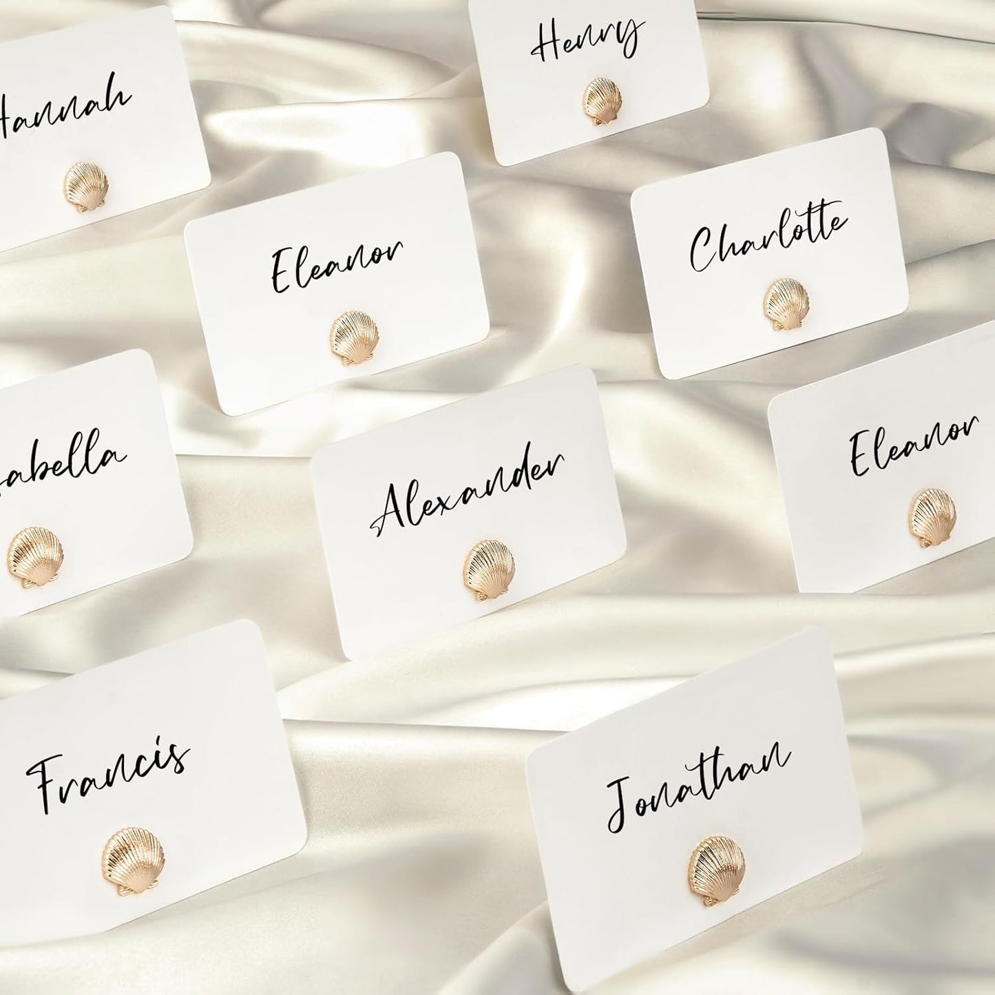 UNIQOOO 24Pcs Decorative Gold Shell Place Card Holders Bulk, Scallop Name Card Stands Set, for Beach Wedding Decor Coastal Favors, Table Setting, Business Card, Name Tag, Party Food Labels