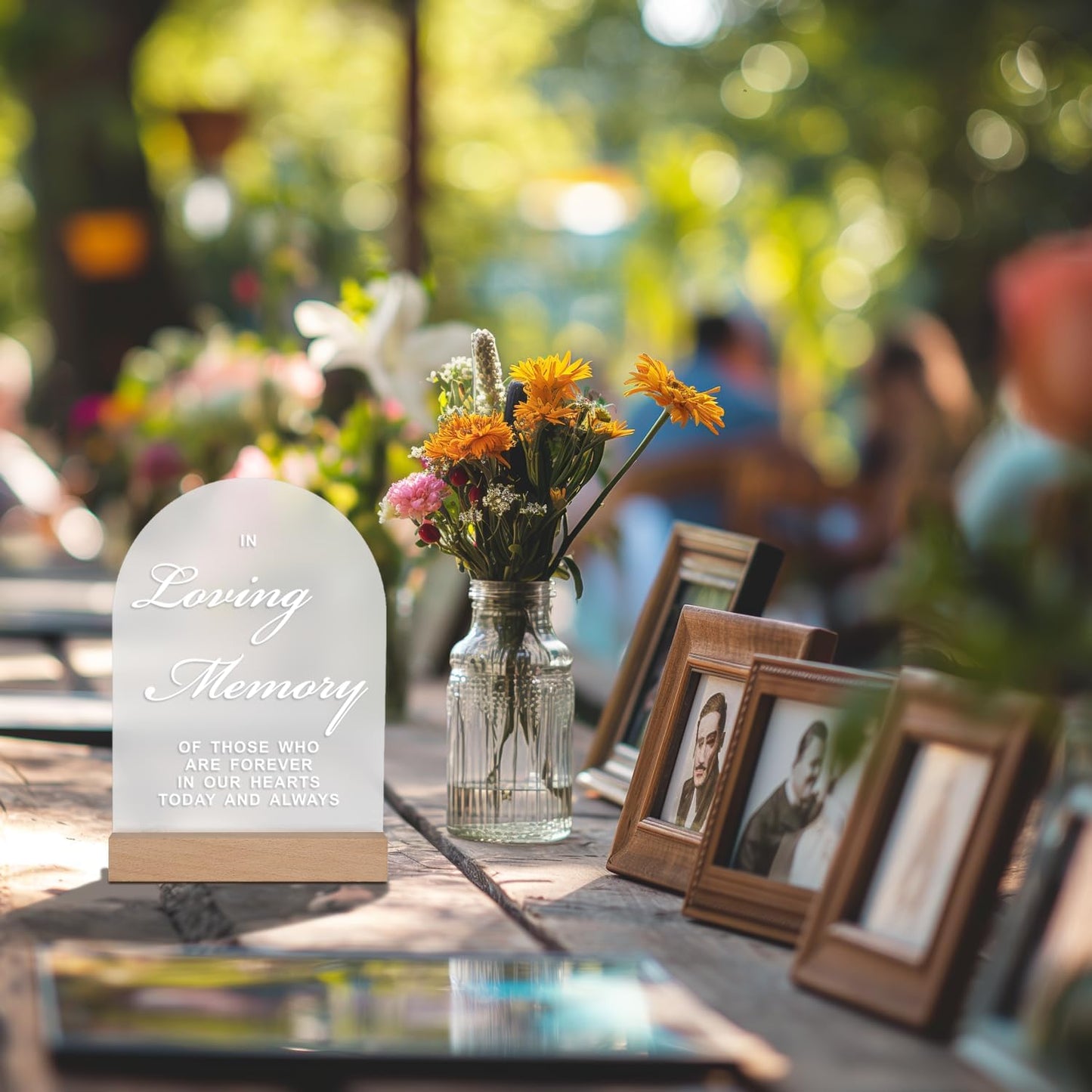 In Loving Memory Wedding Sign for Memory Table, Acrylic Wedding Signs with Wood Stand, 5x7" Frosted Arch Wedding Essentials Stuff, Perfect Memory Table Sign for Wedding, Party, Anniversary, Event