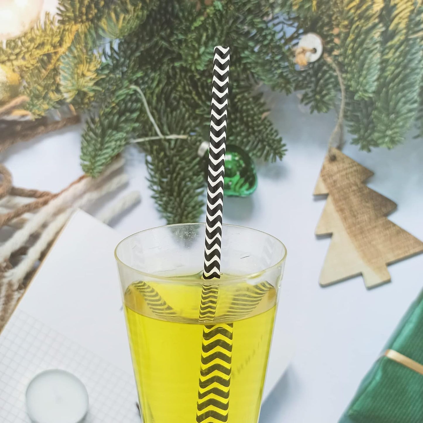 YAOSHENG Premium Disposable Waves Striped Drinking Paper Straws, Pack 100 Black Waves Paper Straws for Cocktail Party Supplies,Birthday,Bridal/Baby Shower,Juice,Shakes (Black Waves)