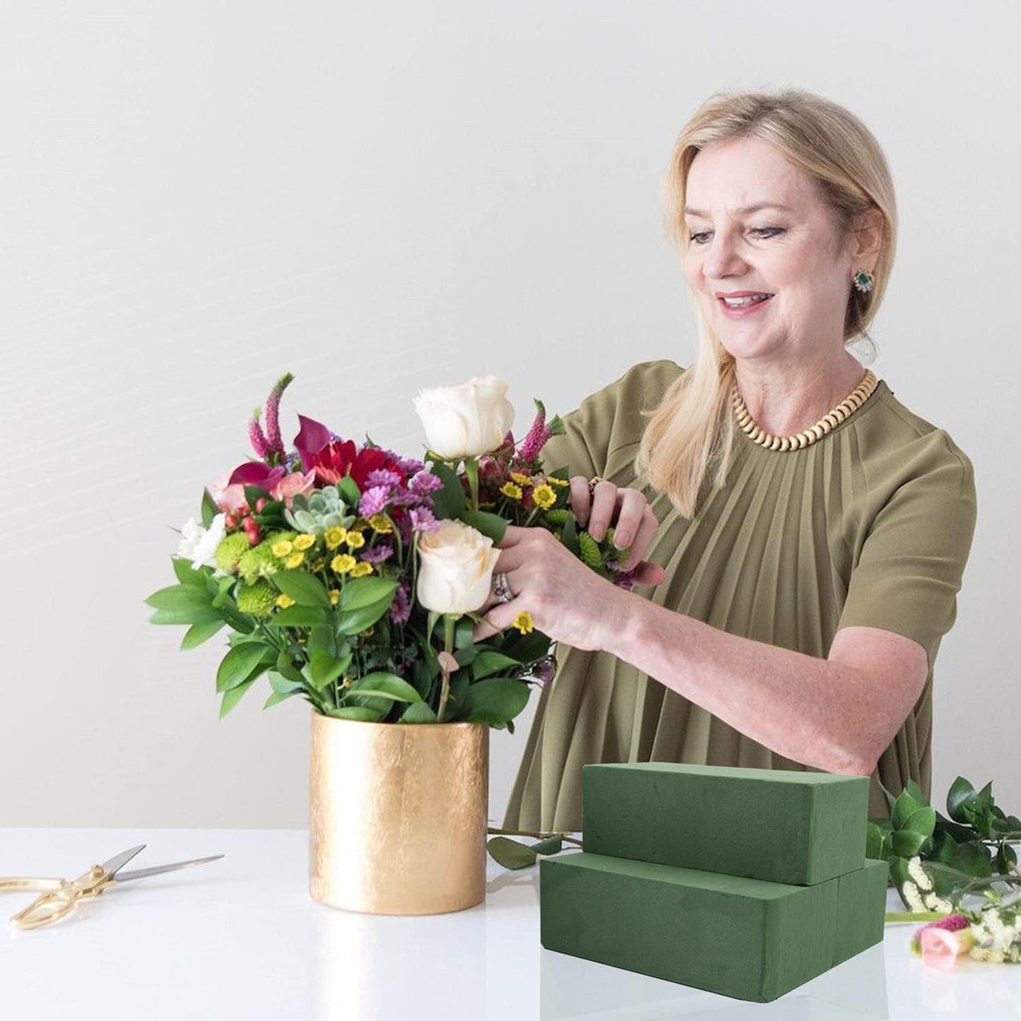 KIMOBER Wet Floral Foam Bricks,Large 9''Lx4''Wx3''H Green Foam Blocks for Flower Arrangement, Wedding,Party Decoration, Pack of 6