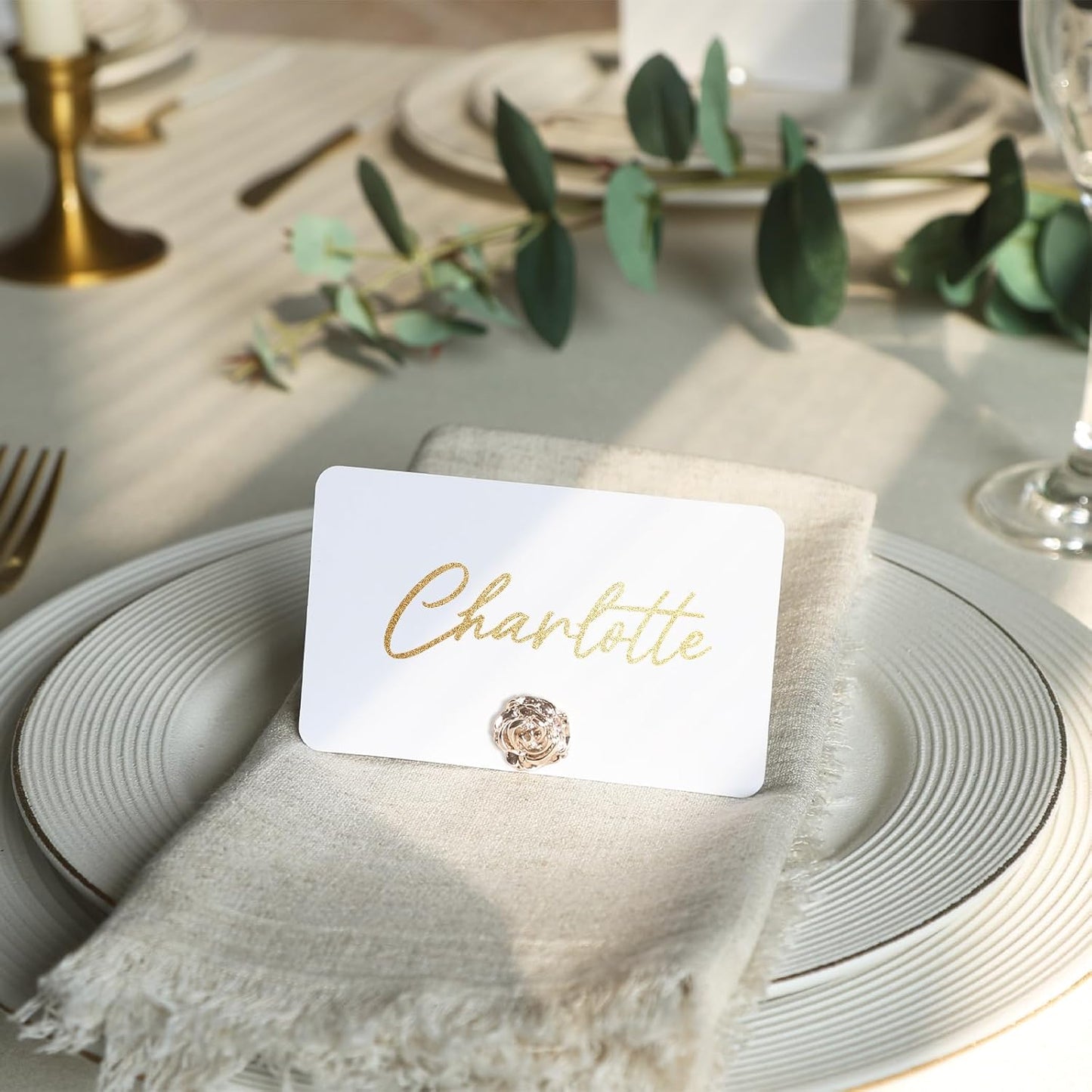 UNIQOOO 24Pcs Decorative Rose Floral Place Card Holders Bulk, Luxury Gold Metal Name Card Stands Set, for Wedding Table Setting, Business Card, Name Tag, Party Food Labels