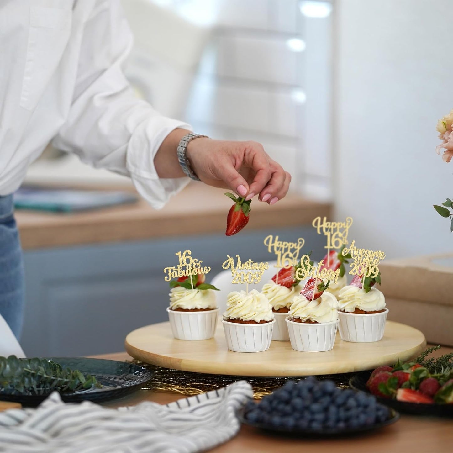 30Pcs Vintage 2009 Cupcake Toppers Glitter Sixteen Happy 16th Birthday 16 Fabulous Cupcake Picks Cheers to 16 Years for 16th Birthday Wedding Anniversary Party Cake Decorations Supplies Gold