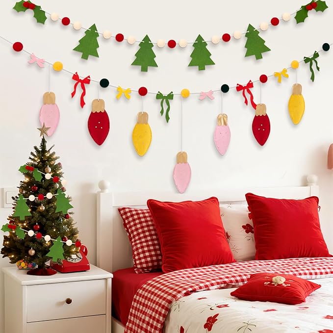 SUNBEAUTY Felt Christmas Garland, Pom Pom Garland Hanging Felt Balls Christmas Decorations,Red Green Christmas Ornaments Banner for Xmas Holiday Decorations,Indoor Outdoor Decor Home Party Supplies