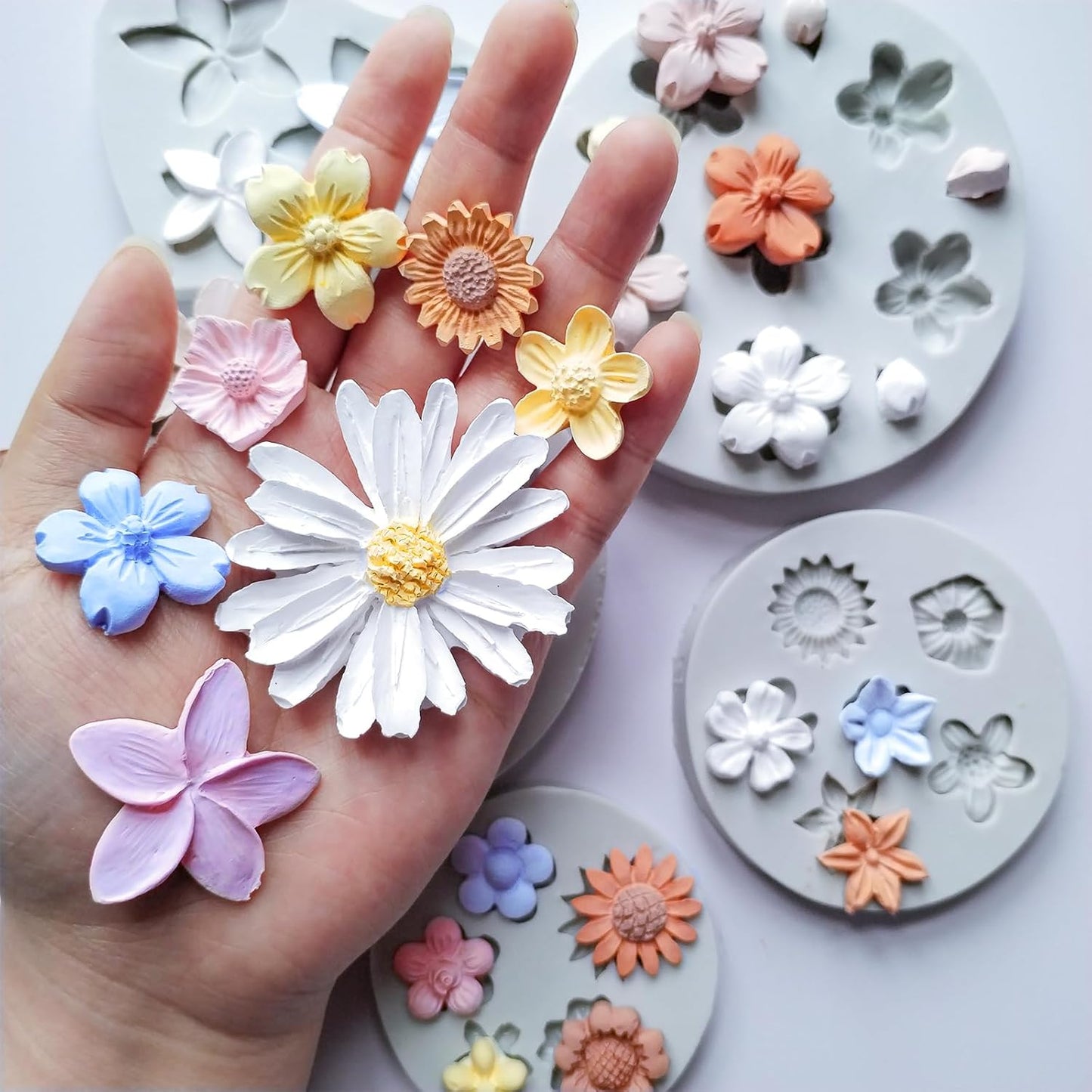 5PCS Flower Silicone Molds, Daisy Flower Fondant Chocolate Jelly Cake Decoration Molds, 3D Floral Resin Candle Soap Wax Polymer Clay Mold, Cute Epoxy Mold for DIY Art Craft Baking Supplies