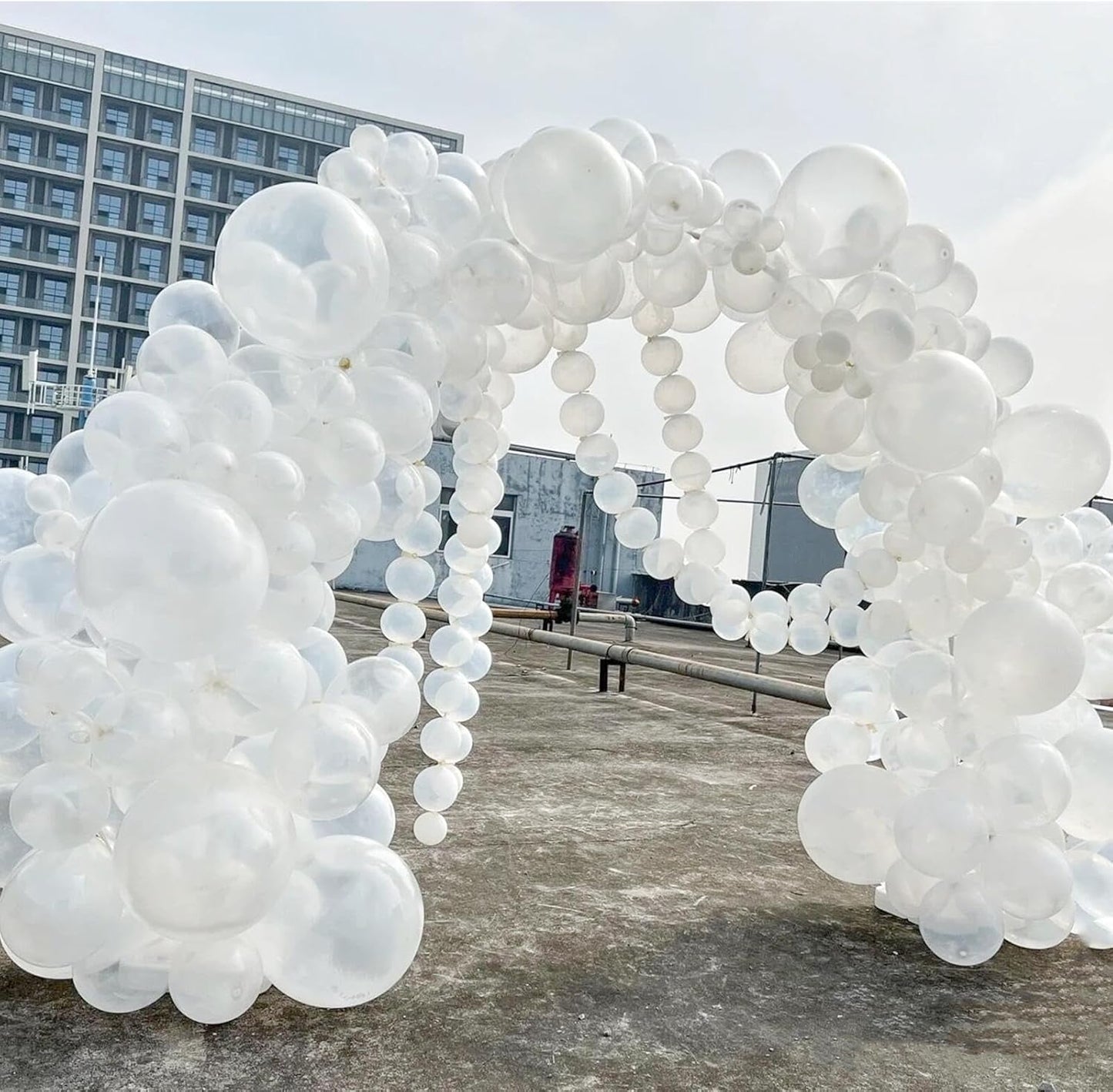 412pcs Clear Balloon Garland Arch Kit 18 12 10 5 Inch Different Sizes Matte Latex Crystal Transparent Balloons for Baby Shower Birthday Wedding Graduation Anniversary Party Decoration