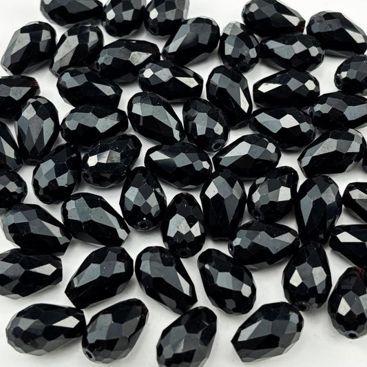130pcs 6x8mm Teardrop Crystal Glass Beads for Jewelry Making, Faceted Vertical Hole Teardrop Glass Spacer Beads for Wind Chimes Bracelet Earring Necklace DIY Craft(Black)