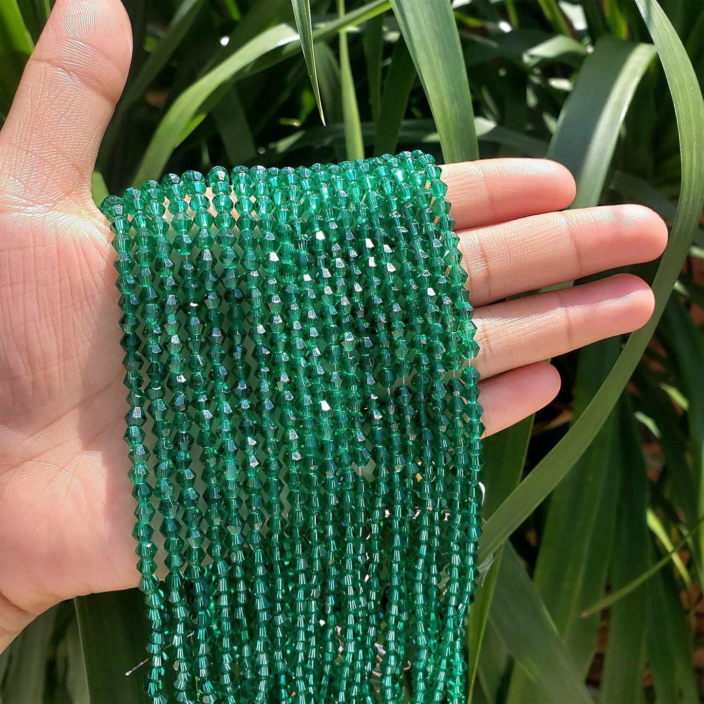 4mm Bicone 1800Pcs Green Crystal Glass Beads Small Faceted Bicone Shape Crystal Glass Spacer Beads for Bracelet Necklace Decorative Hand Jewelry Making (Green, 4MM)