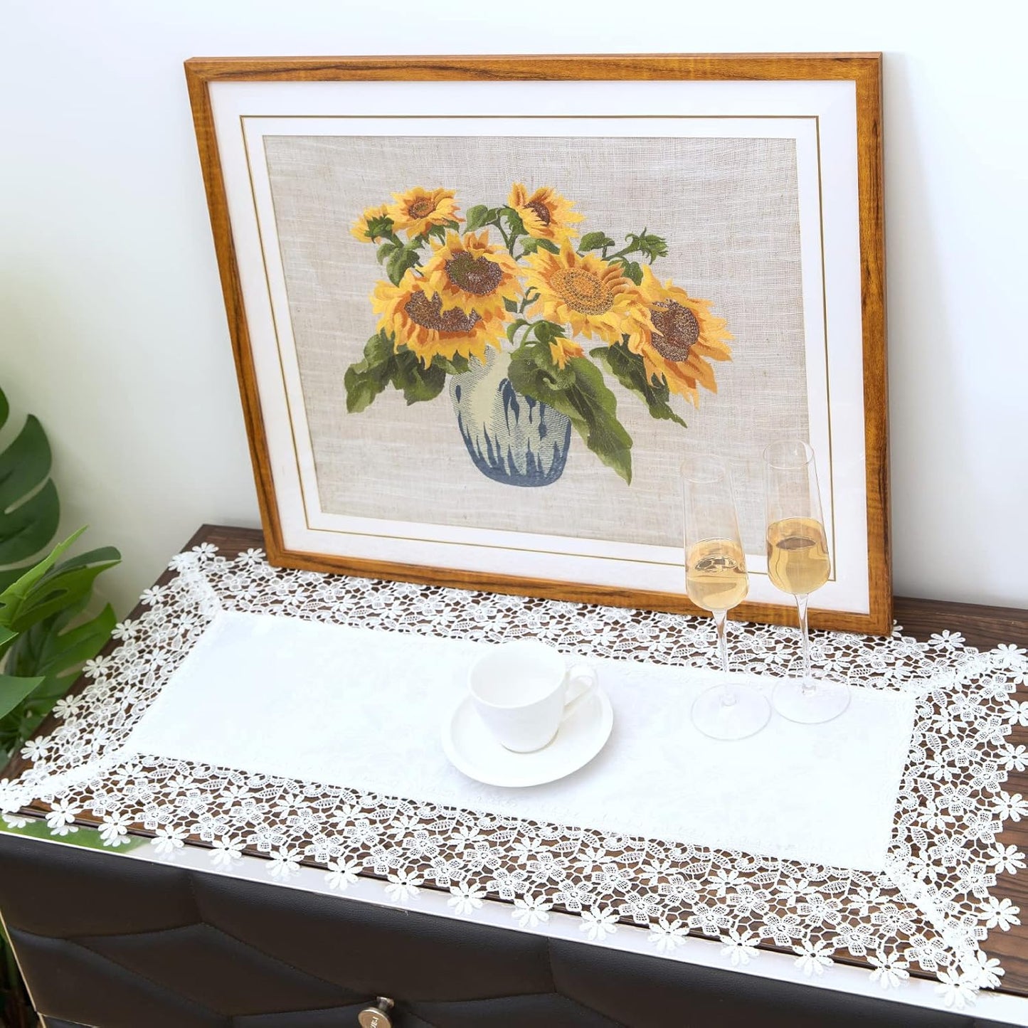 White lace Premium Rectangle Farmhouse Table Runner Waterproof OilProof SpillProof AntiShrink Soft Wrinkle Resistant Decorative Fabric Table Cover Kitchen Dinning Party Wedding Banquet