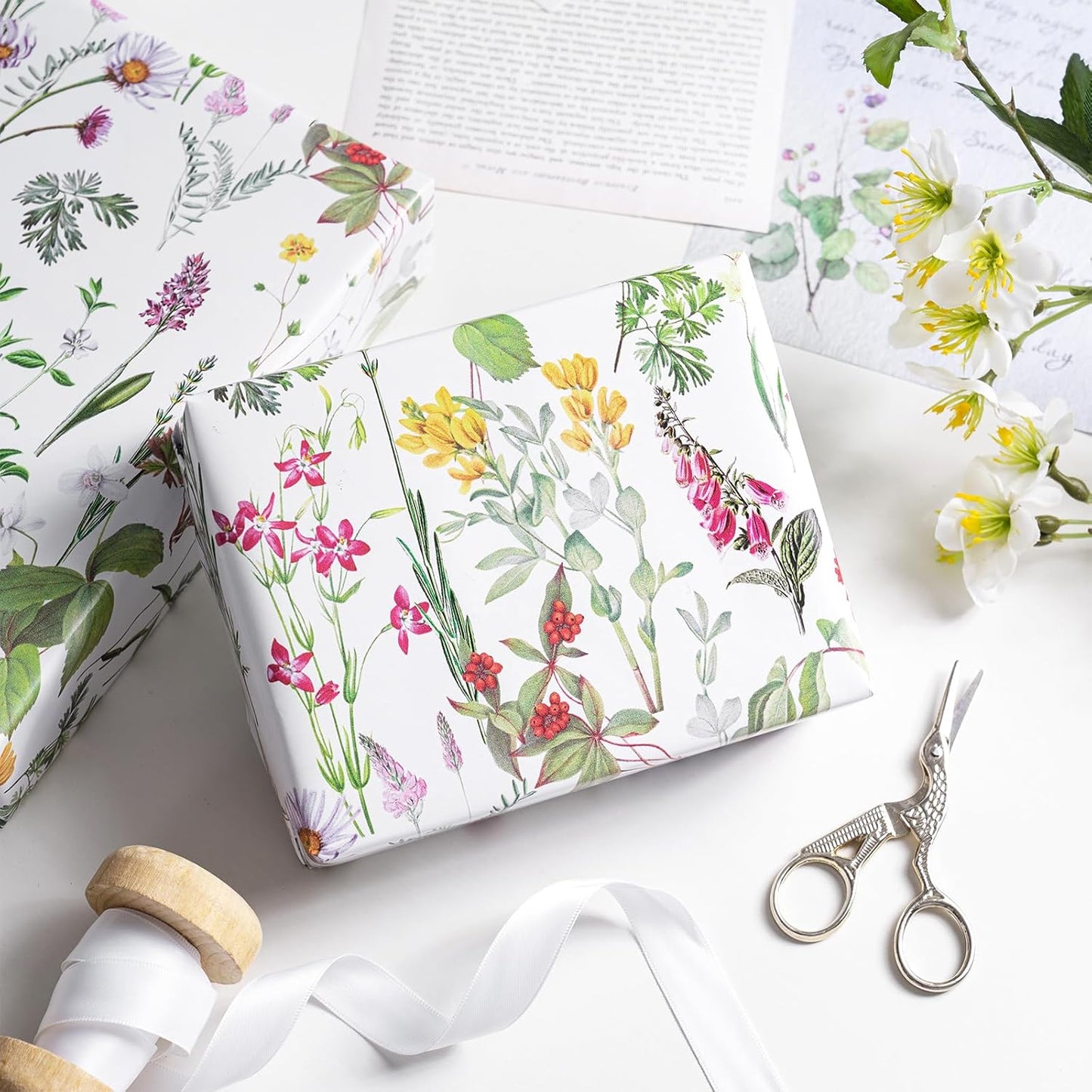 RUSPEPA Floral Wrapping Paper Roll for Women Girls, Mini Roll, Elegant Wild Flower Design Gift Wrap Paper Perfect for Birthdays, Bridal Shower, Spring, Wedding, Mother's Day, 17 Inch x 16.4 Feet