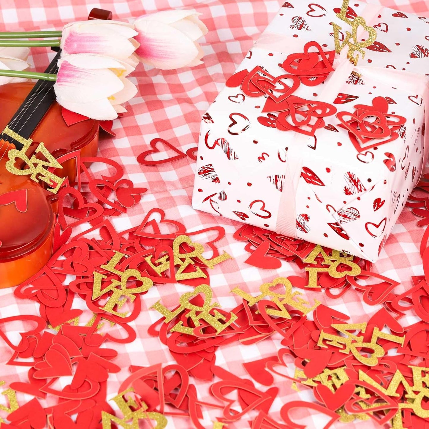200 Pcs Red Heart Paper Confetti Love Confetti for Valentine's Day Wedding Baby Shower Birthday Party Table Decoration Supplies