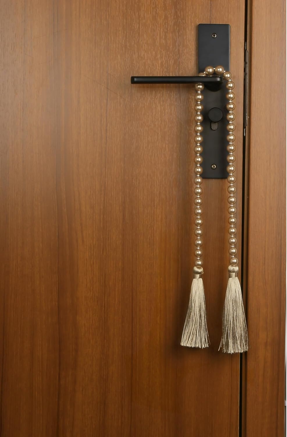 Fenghuangwu 34 Inch Pearl Glass Bead Garland with Tassels - Elegant Boho Table Decor, Fringe Wall Hanging for Wedding, Party, Farmhouse Rustic Prayer Bead Home Decoration(1 Pack,Off White)