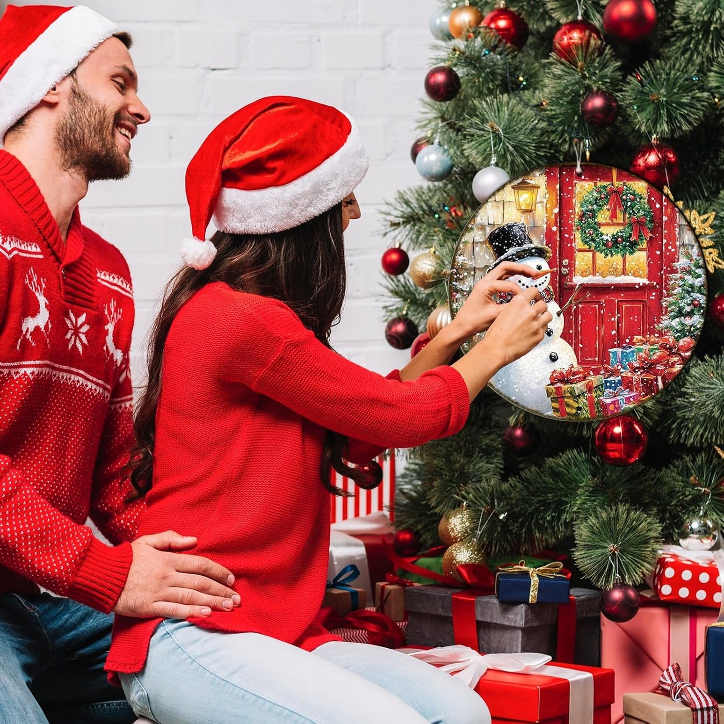 Round Wall Decor Christmas Metal Tin Sign Snowman Sign Rustic Wall Decor Wall Plaque Snowman Wreath Sign for Christmas Round Wreath Wall Decor Vintage Garage Yard Home Decor 12 * 12 in