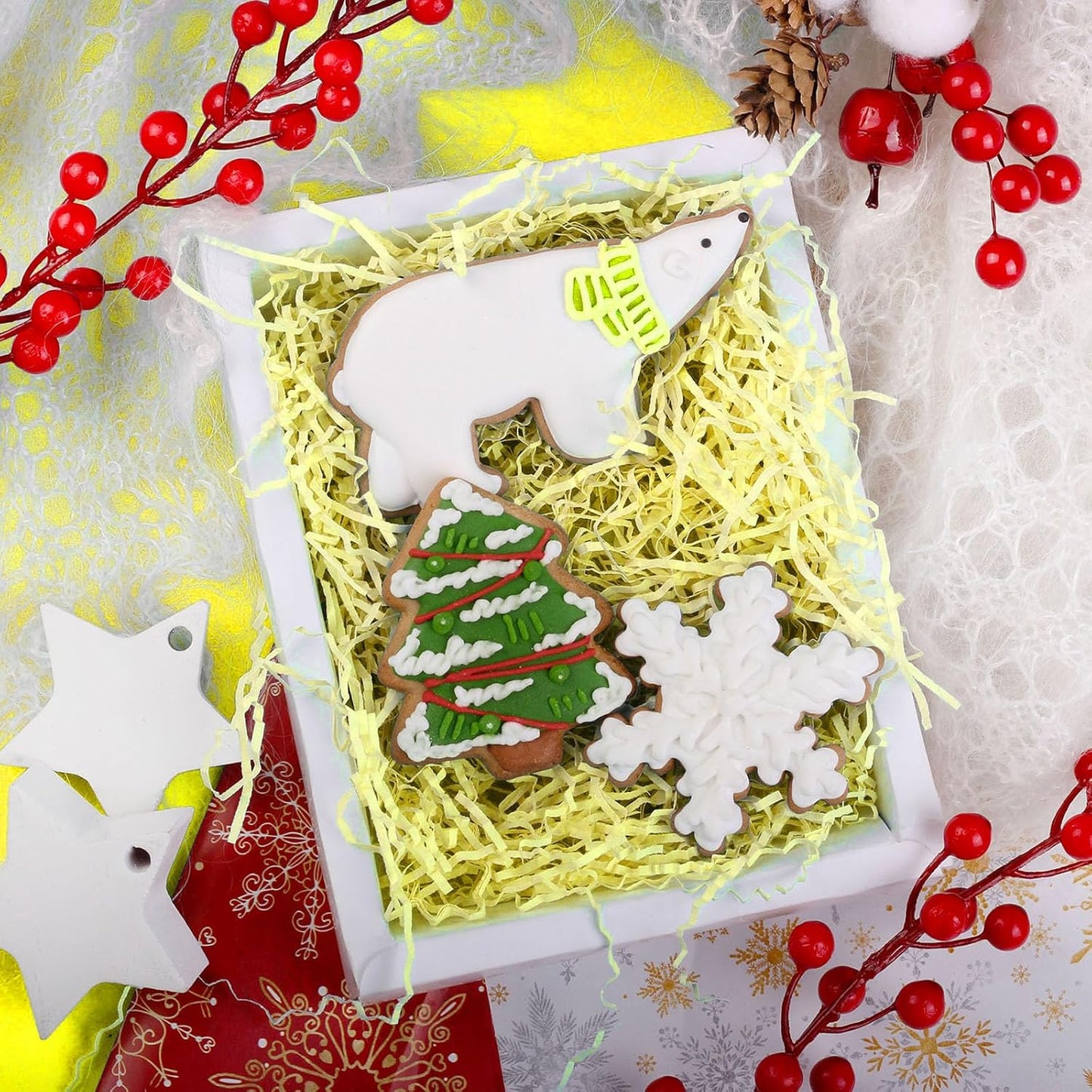 Zankubom 1 LB Light Yellow Crinkle Cut Paper Shred Filler Great for Gift Wrapping, Light Yellow Basket Fillers, Birthday, Gift Wrapping, Halloween Thanksgiving Christmas Party Decor Filling Supplies