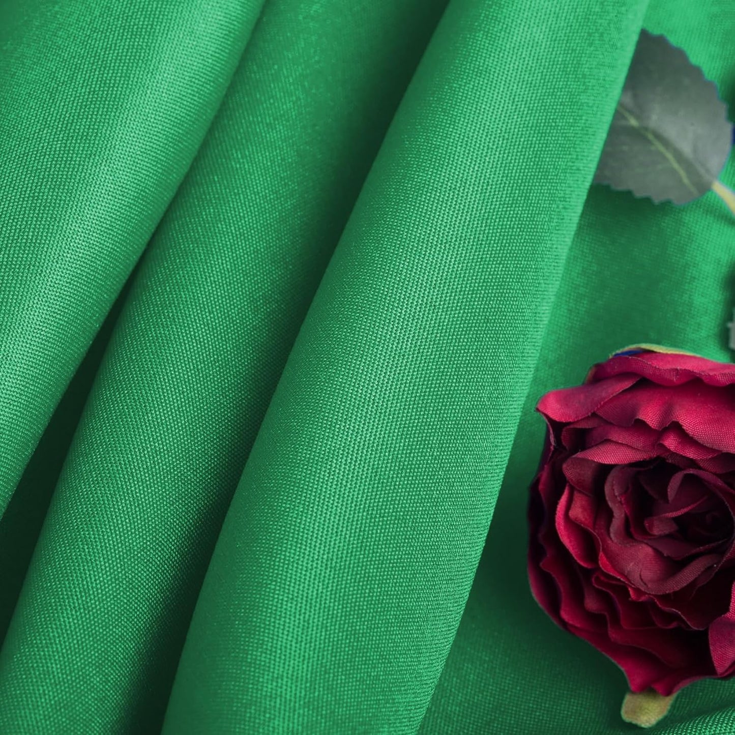 Ascoza 2pack 132 Inch Emerald Round Tablecloth in Washable Polyester Fabric for Wedding/Banquet/Restaurant/Parties