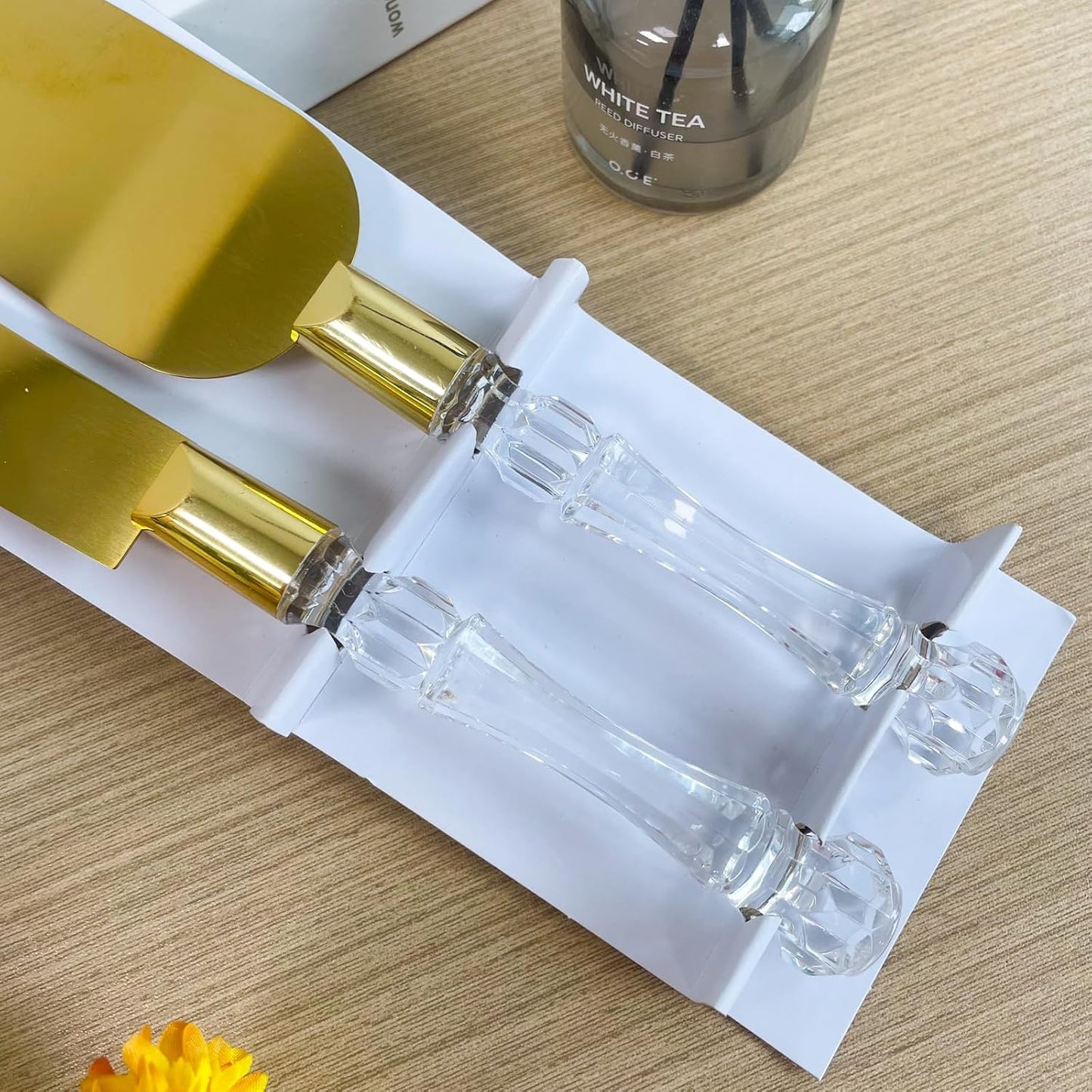 Elegant Cake Knife and Server Set - Stainless Steel with Crystal Handle - Perfect for Weddings & Anniversaries,and Special Celebrations (Gold)