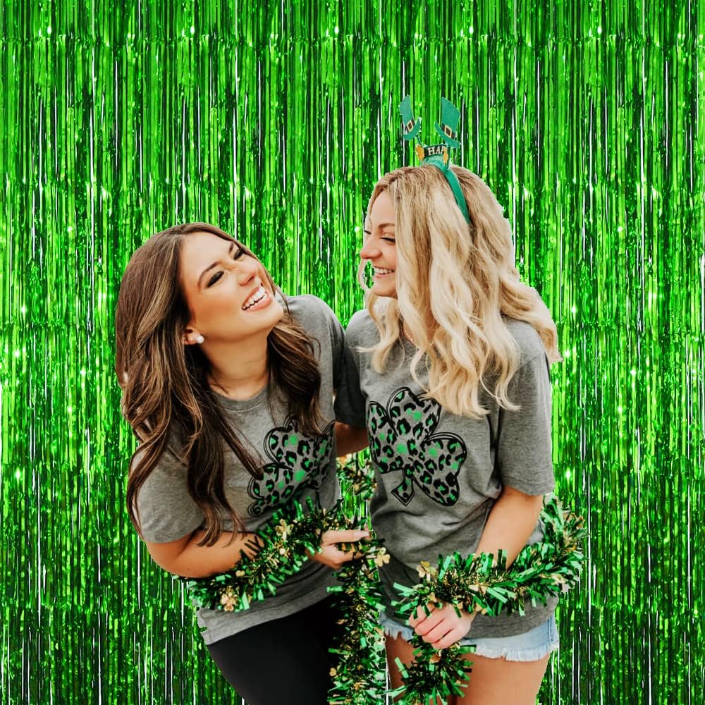 GOER 3.2 ft x 9.8 ft Metallic Tinsel Foil Fringe Curtains Party Photo Backdrop Party Streamers for St. Patrick's Day,Graduation,New Year Eve Decorations Christmas Wedding Decor (Green,3 Packs)