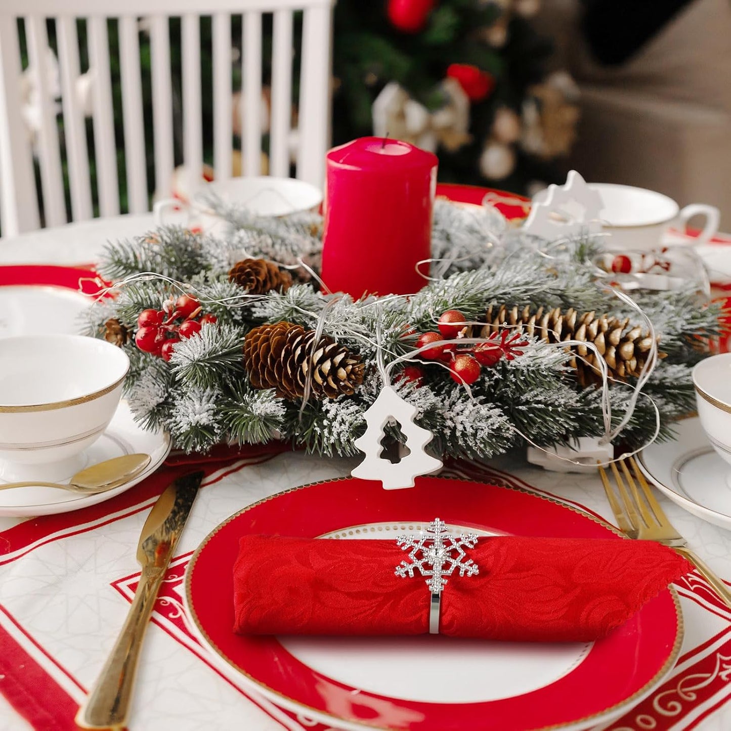 Patelai 12 Pieces Snowflake Napkin Rings Thanksgiving Christmas Napkin Holders Exquisite Household Rhinestone Napkin Rings Set for Christmas Wedding Dinner Party Table Decoration (Silver)