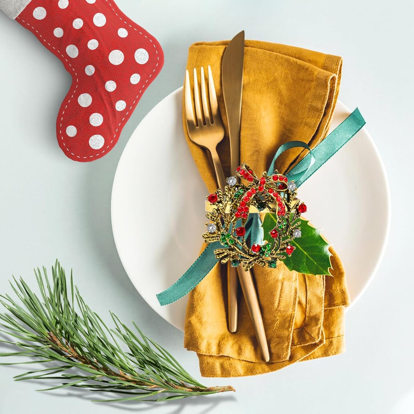 Halatool Set of 8 Christmas Napkin Rings Delicate Wreath Napkin Holder for Christmas Thanksgiving Holiday Party Table Decoration