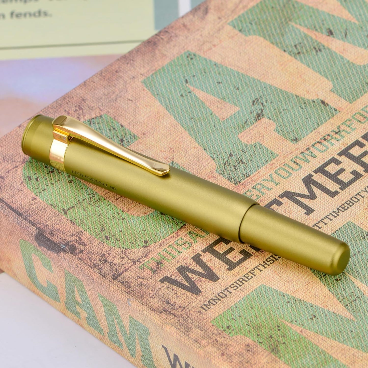 HONG DIAN M2 Black Forest Mini Fountain Pen, Extra Fine Soft Nib & Sleek Shape Aluminium Short Pocket Travel Pen (Olive Green)