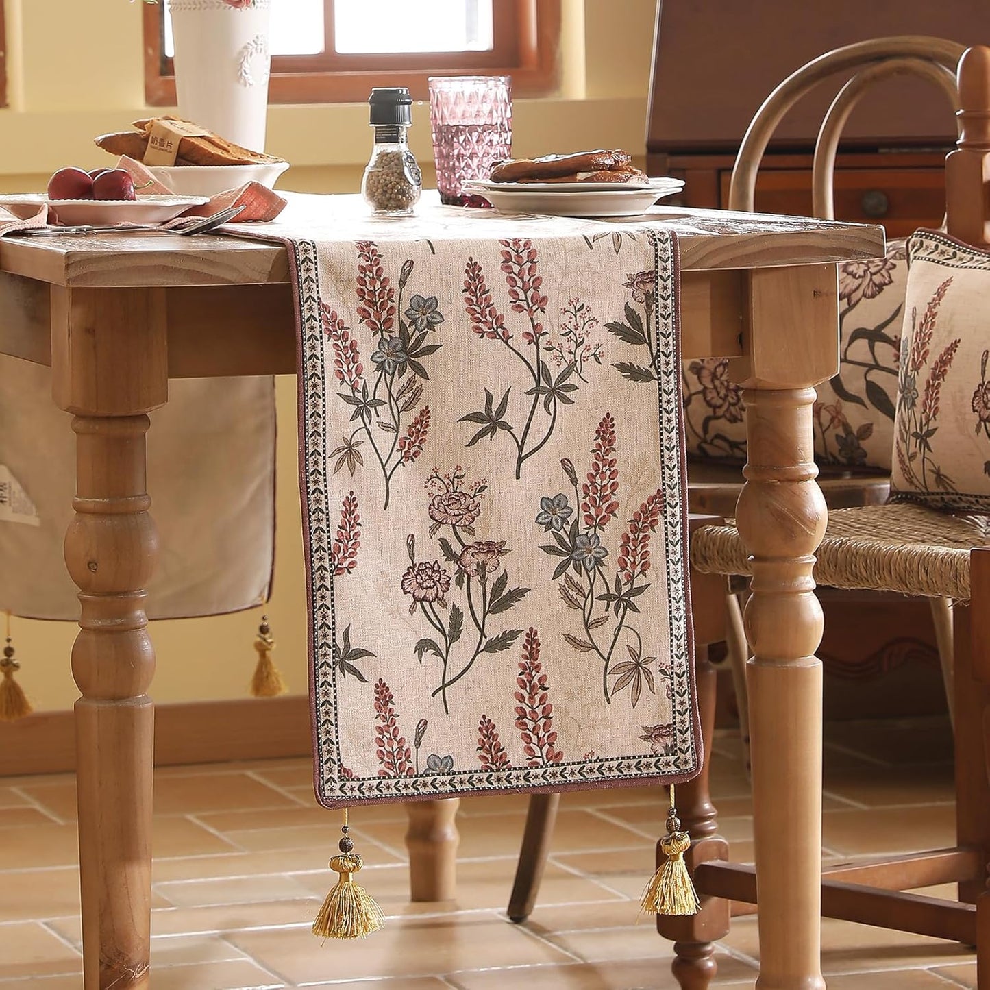 ISAENNE Designer Light Beige Linen Table Runner 71 Inches Long,Vintage Floral Wrinkle Resistant Decor Table Runners for Dining Tables,Christmas,Thanksgiving,Kitchen Tables,12"*71"-Helena A