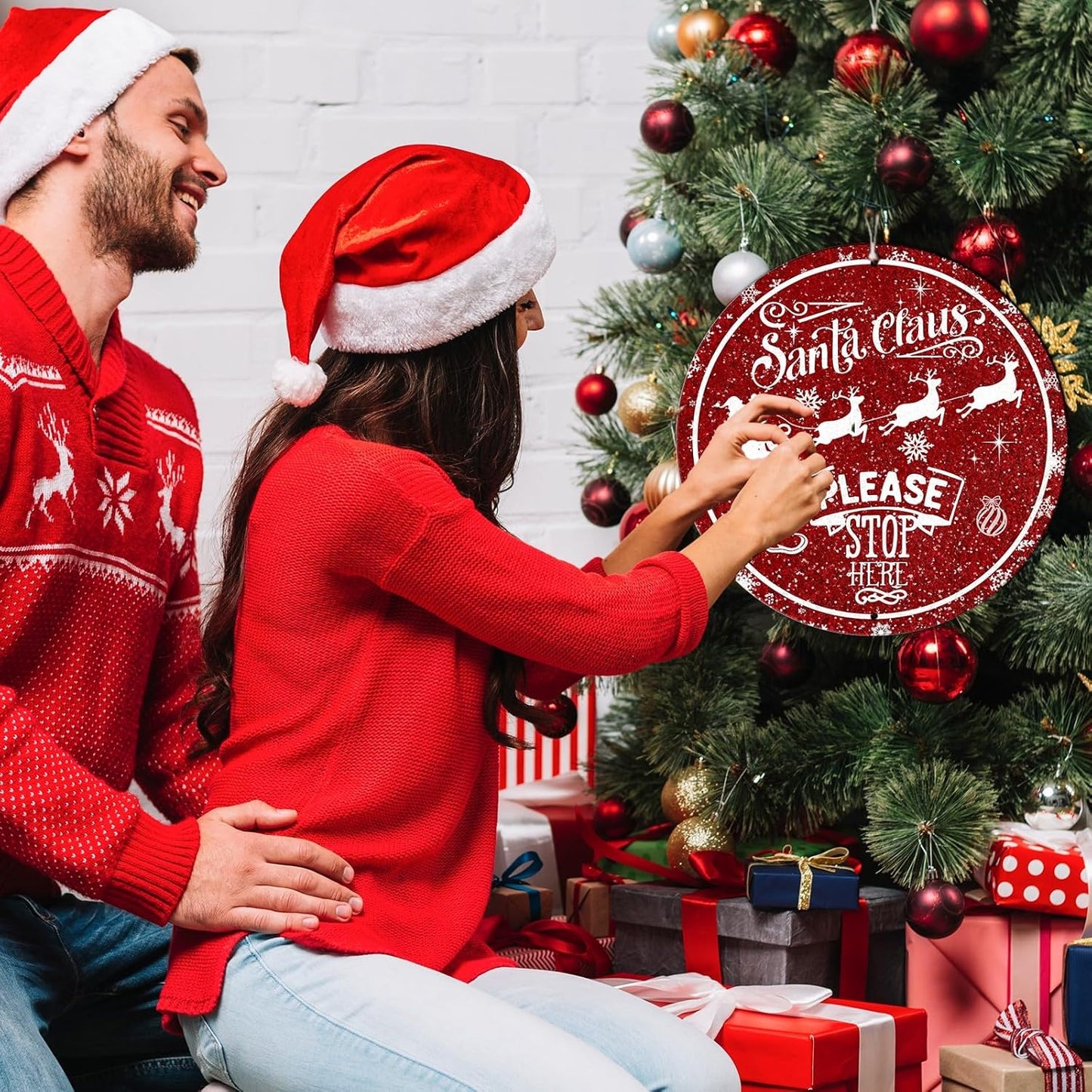 Round Metal Tin Sign - Santa Sleigh Reindeer Vintage Sign - Santa Claus Please Stop Here Sign for Christmas Living Room Bedroom Coffee Bar - 12 * 12 in