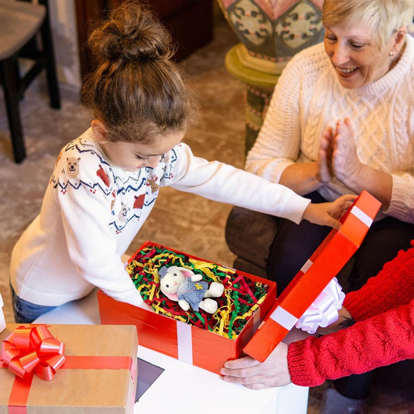 1 LB Gold Green Red Crinkle Cut Paper Shred Filler Great for Gift Wrapping, Basket Fillers, Birthday, Gift Wrapping, Anniversary, Halloween, Thanksgiving, Christmas Party Decor Filling Supplies