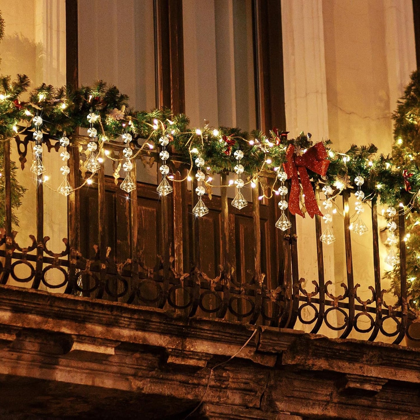 Nuenen 100 Pcs Hanging Crystals for Centerpieces Acrylic Chandelier Garland Beads Strands Prism Decorations Clear Teardrop Chandelier Crystals Pendant Wedding Home Garden Outdoor Ornaments(Diamond)