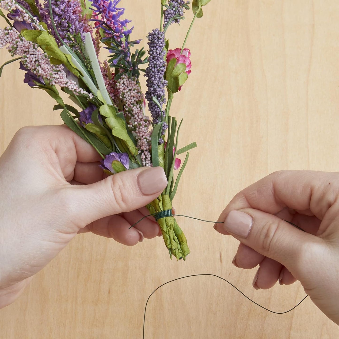 FloraCraft 24 Gauge Floral Wire 0.5 Pound Spool Green