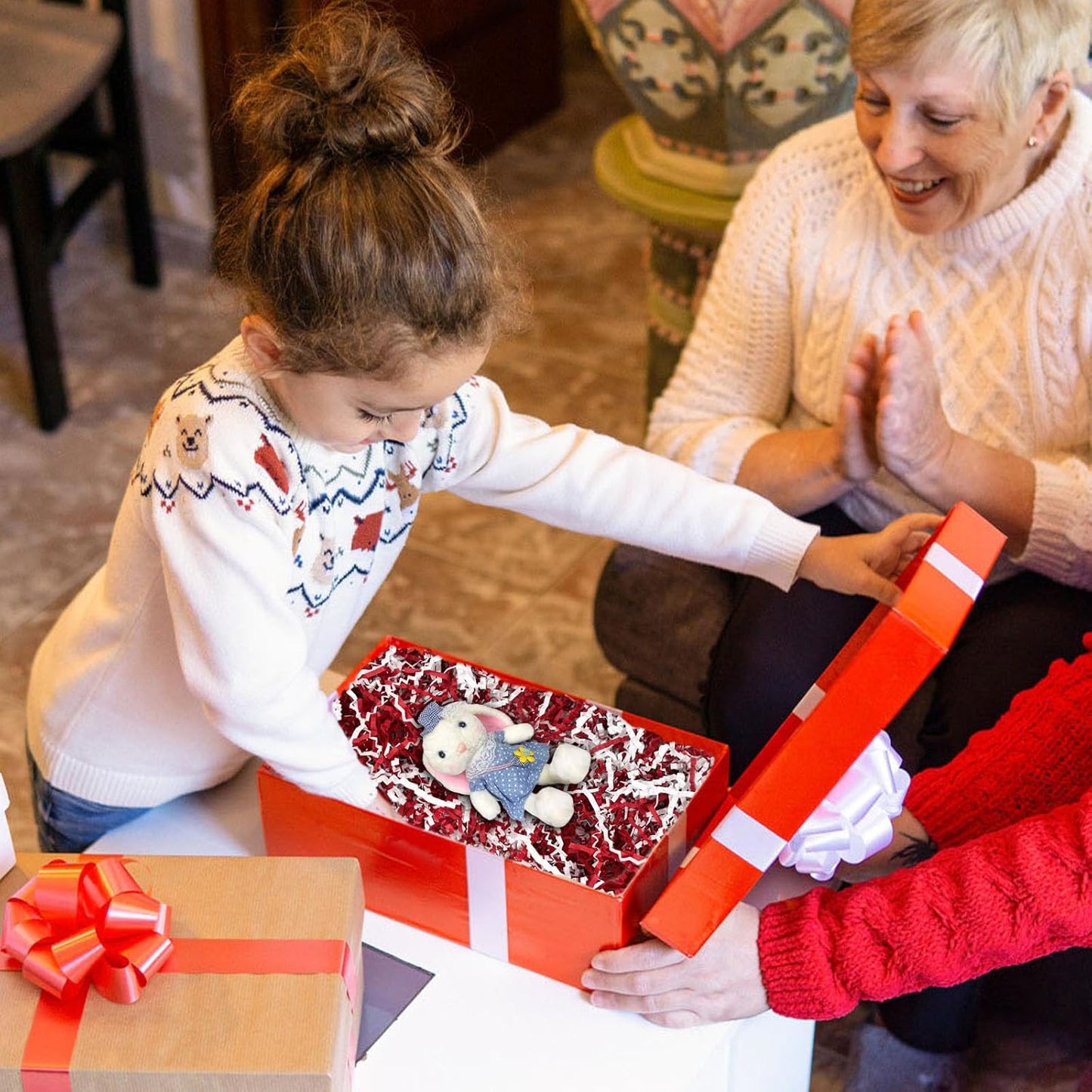 Zankubom 1 LB Crinkle Cut Paper Shred Filler Great for Gift Wrapping, Basket Fillers, Birthday, Gift Wrapping, Anniversary, Halloween Christmas Party Decor Filling Supplies Red White