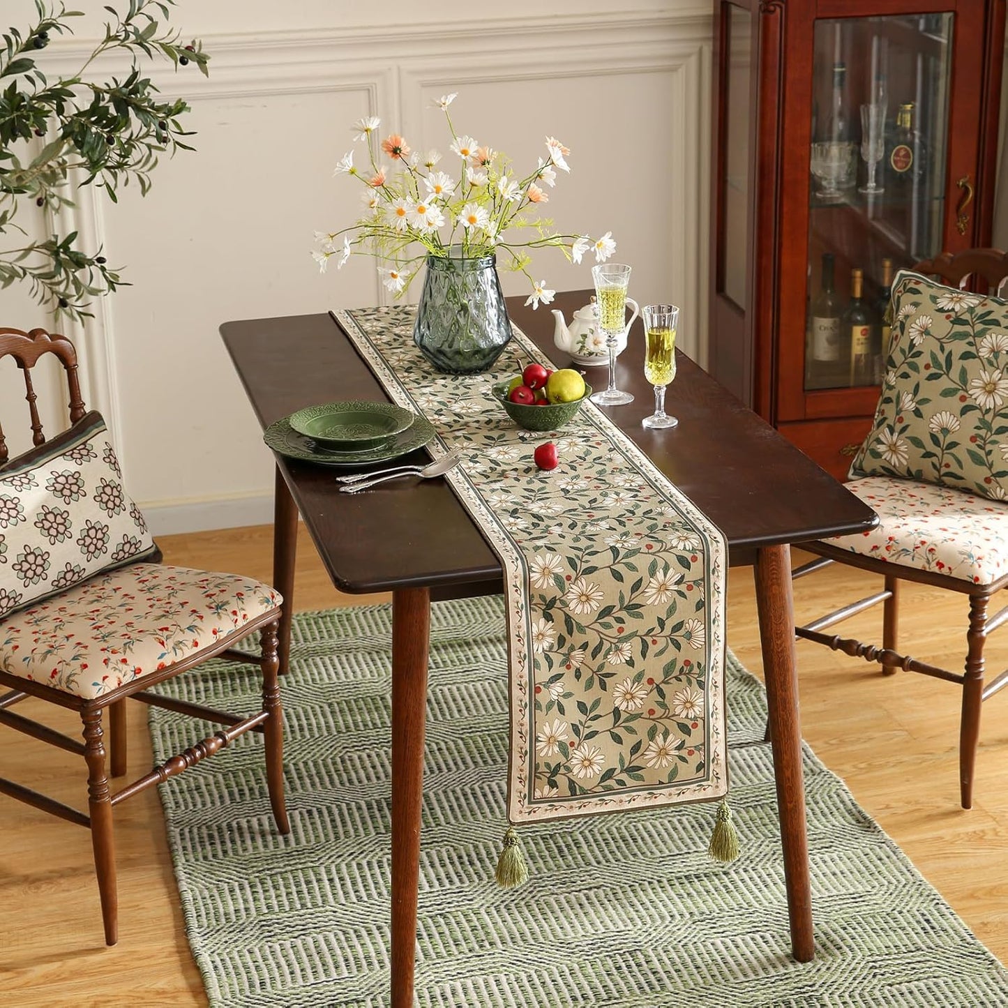 ISAENNE Designer Green Elegant Linen Table Runner 102 Inches Long,Flower and Leaves Pattern Wrinkle Resistant Table Runners for Dining Tables,Thanksgiving,Kitchen Tables,Christmas,12"*102"-Brune